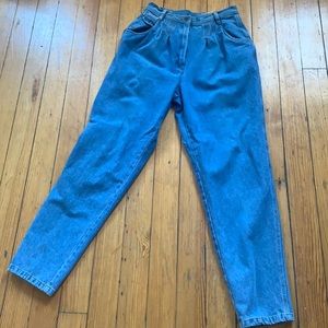 Trendy high waisted pleated baggy jeans by TOGETHER! EUC